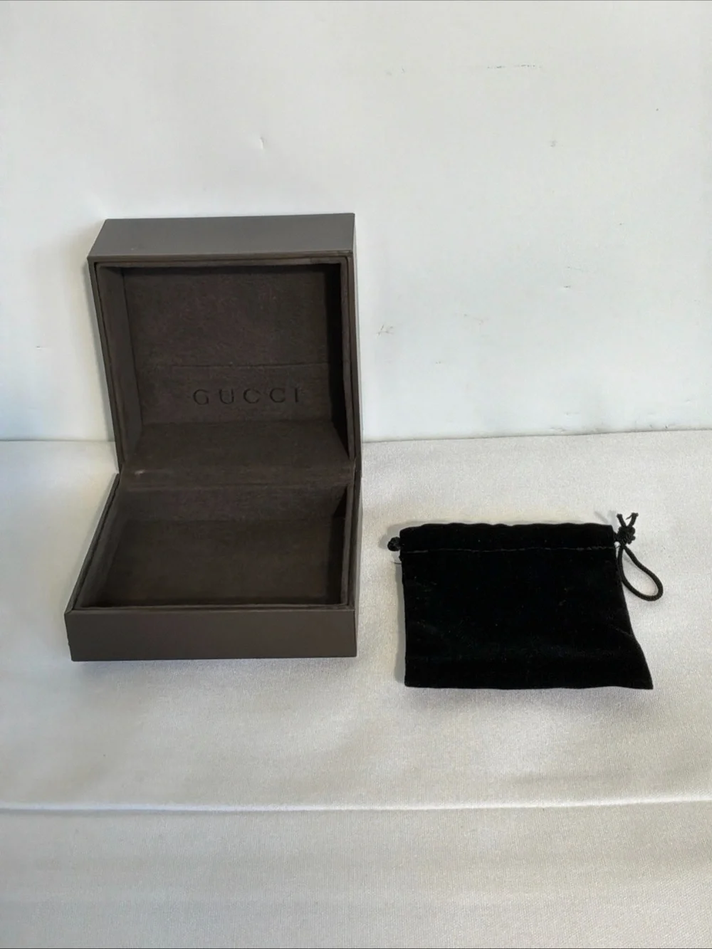 Authentic Gucci Small Accessory / Gift Box Designer Packaging W/Dust Bag
